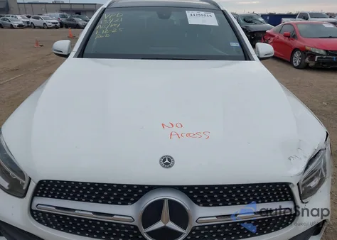 2020 Mercedes-Benz Glc 300 z USA, uszkodzony, nr VIN W1N0G8DB8LF827485
